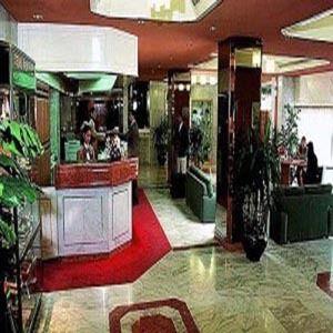 Golden Tulip Dalma Plaza Hotel 4*